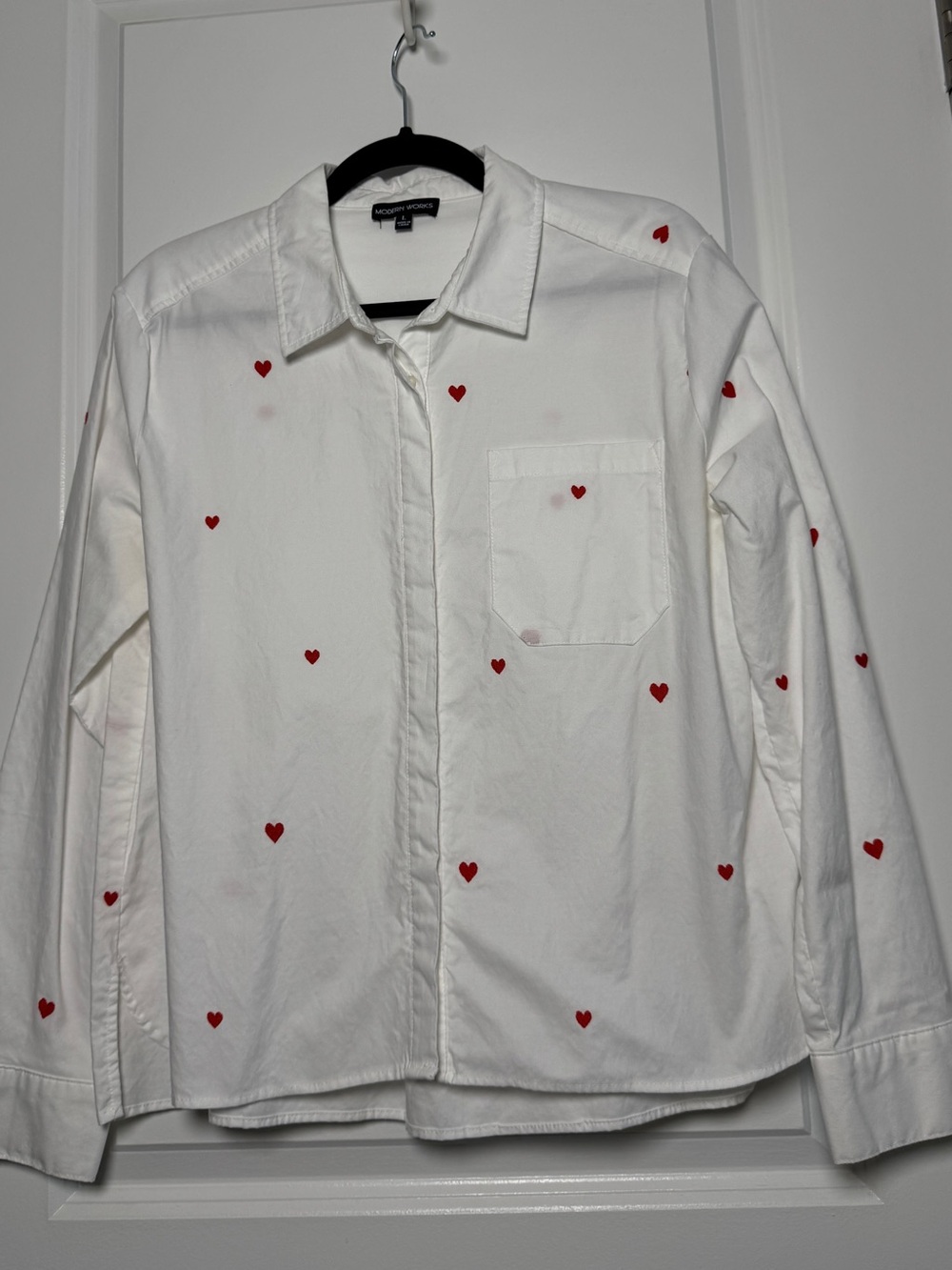 White Button-Up Shirt with Red Heart Embroidery (L) Modern Works